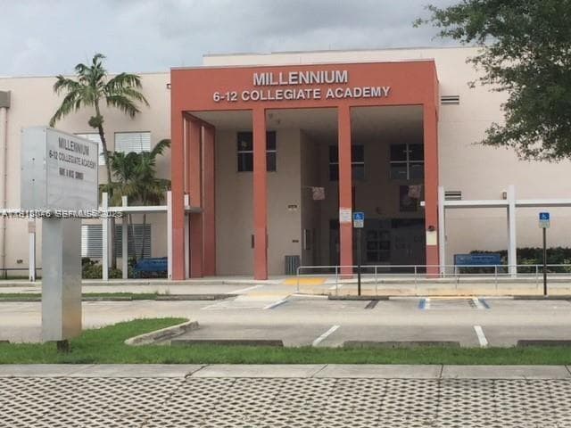 Building Photo - 9247 Chambers St