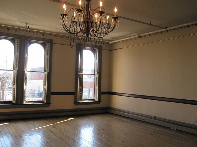 Building Photo - 30 Broad St