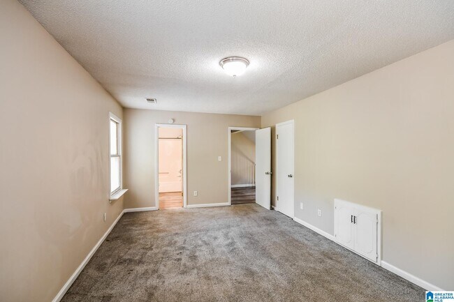 Building Photo - 2085 Edenwood Cir