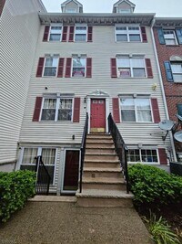 Building Photo - 157 W Market St