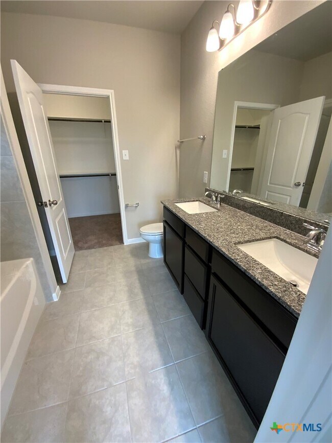Building Photo - 1607 Curlew Ln