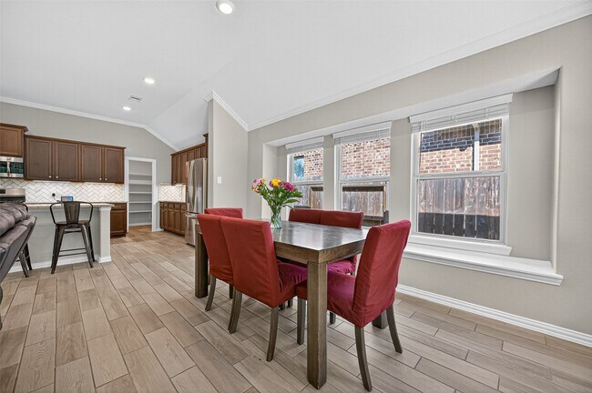 Building Photo - 4550 Shallow Ember Dr