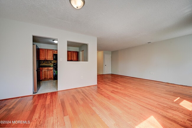 Building Photo - 44 Mariners Cove