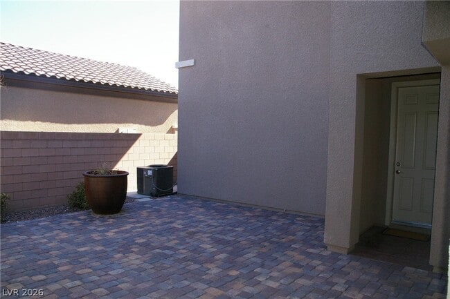 Building Photo - 8225 Broad Peak Dr