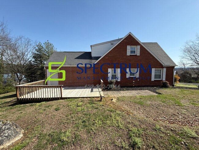 Building Photo - 1148 Lake Dr