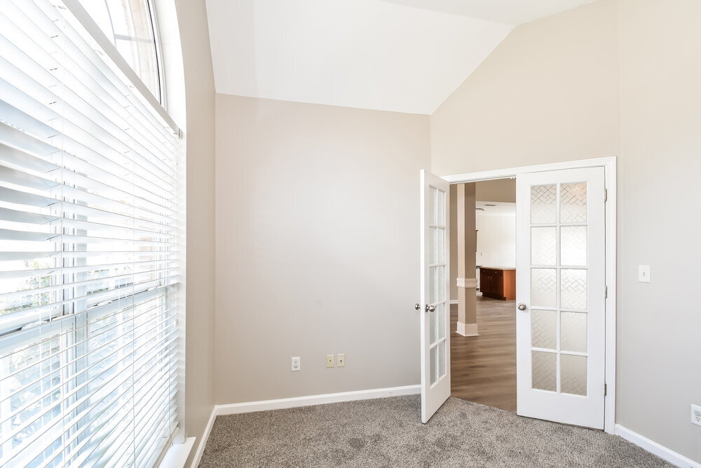 Building Photo - 964 Cully Rd