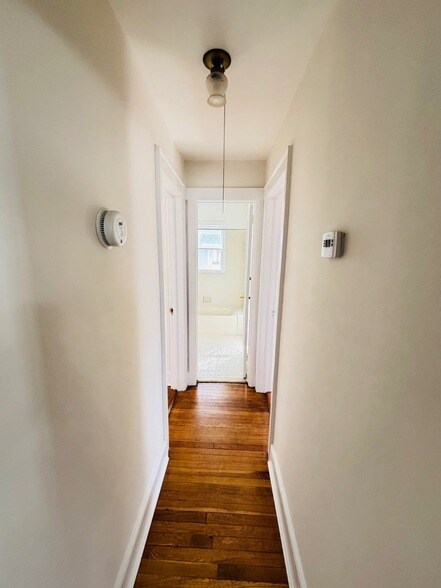 Building Photo - 31 4th St