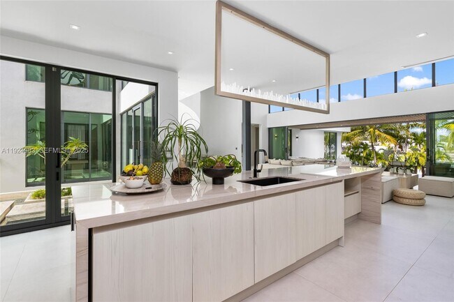 Building Photo - 773 NE 77th Terrace