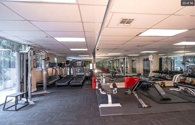 Building Photo - 620 S Gramercy Pl