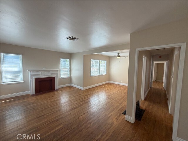 Building Photo - 126 S Batavia St