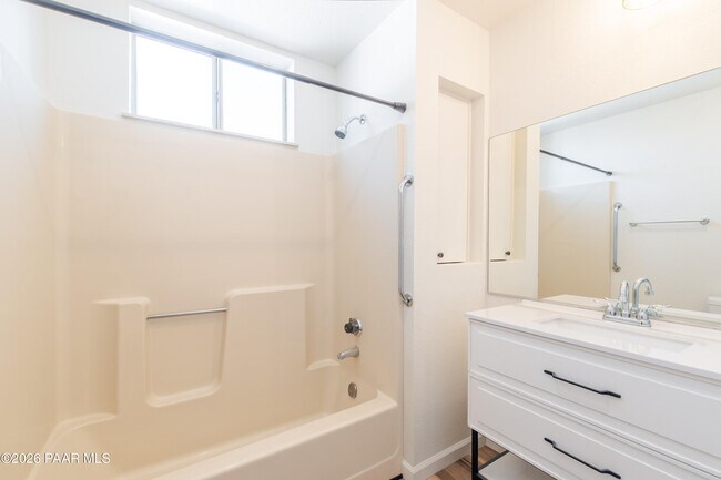 Building Photo - 4840 N Agua Fria Dr