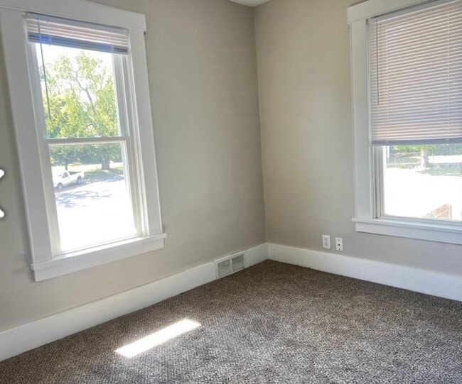 Building Photo - Welcome to our charming 1 bedroom