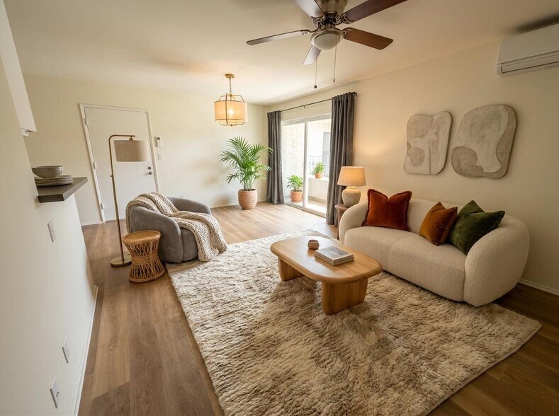 Living area - 11550 Nebraska Ave
