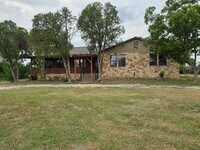 Building Photo - 627 Wild Coyote Trail