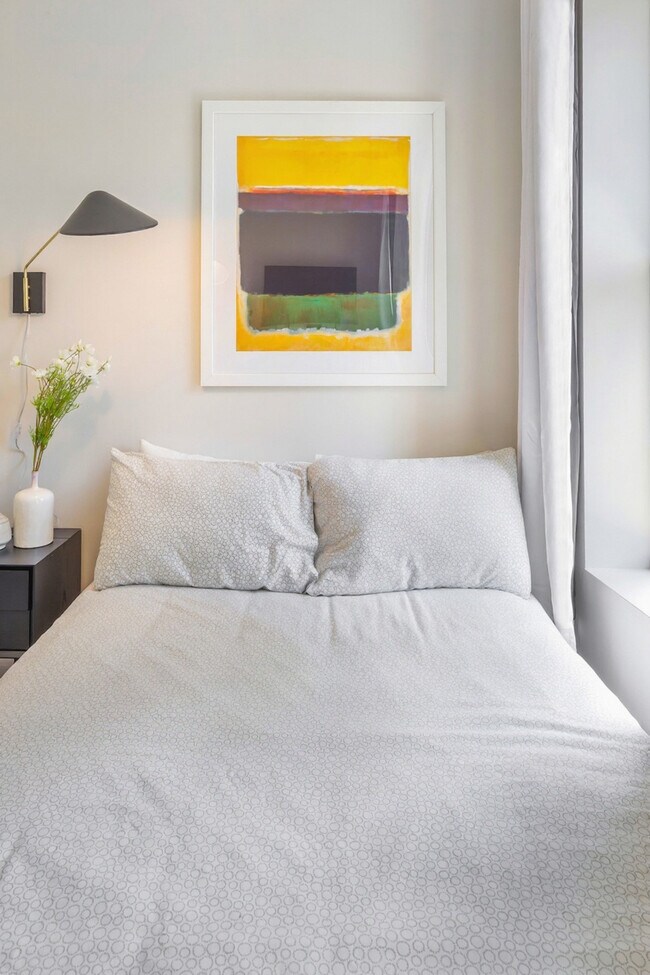 Building Photo - 417 E 61st St