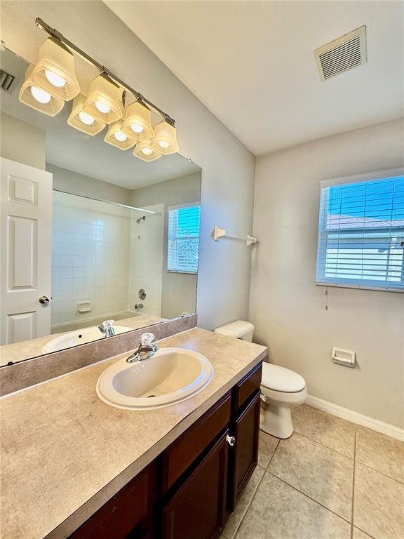 Building Photo - 11161 Creek Haven Dr