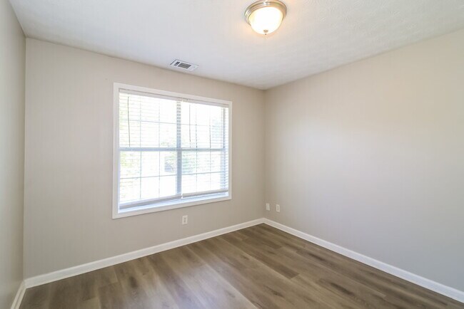 Building Photo - 2141 Silva Ct