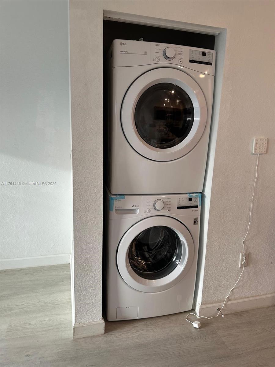 washer and dryer - 1715 SE 27th Rd