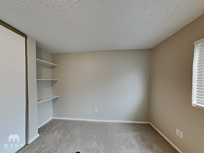 Building Photo - 7417 Shadow Bend Dr