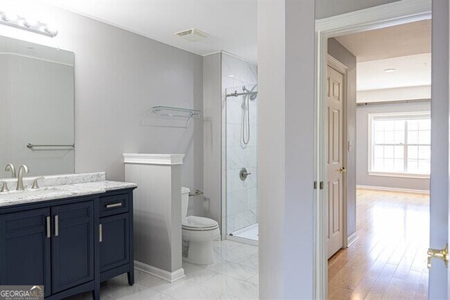 Building Photo - 3275 Lenox Rd NE