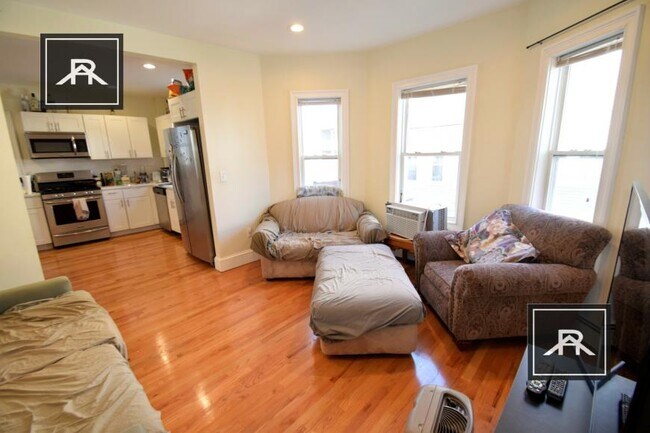 Building Photo - 3 bedroom in Medford MA 02155