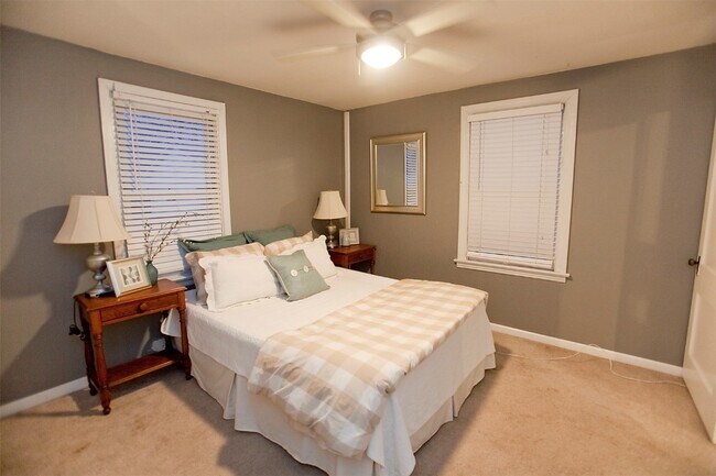 Building Photo - 6425 Arthur Ave