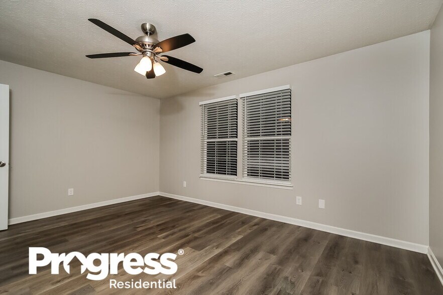 Building Photo - 6435 Meadowfield Blvd