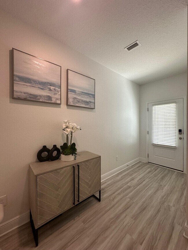 Building Photo - 7 Nest Ln