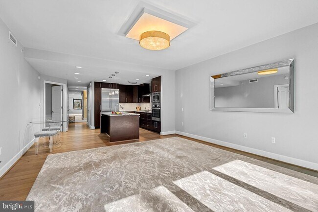 Building Photo - 7171 Woodmont Ave