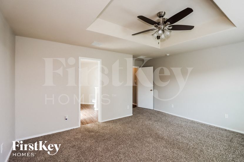 Building Photo - 602 Regal Hollow Ln