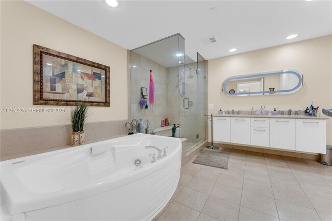 Building Photo - 3101 S Ocean Dr