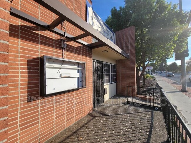 Building Photo - 1901 Railroad Ave