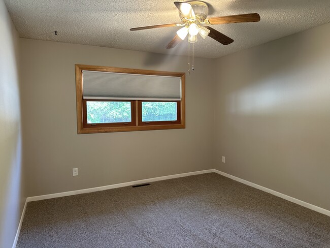 Building Photo - 4131 Rimrock Rd