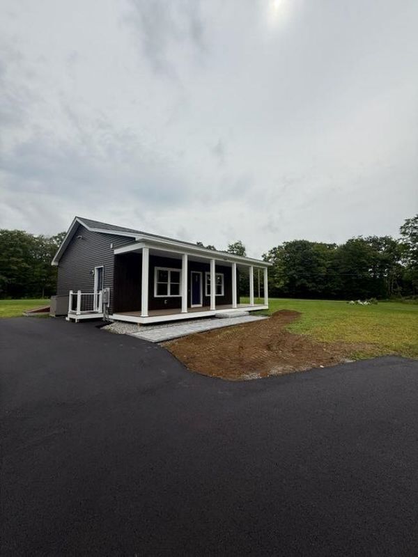 Building Photo - 629 Clough Hill Rd