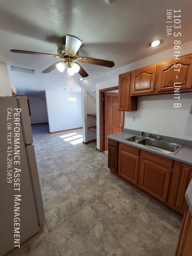 Building Photo - 1103 S 86th St