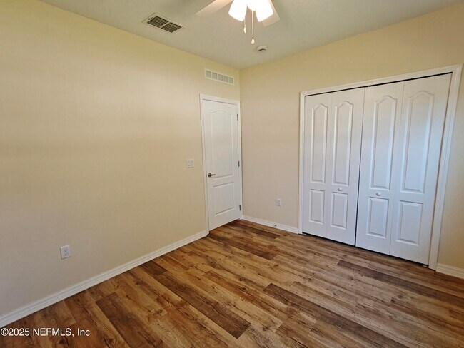 Building Photo - 223 Osprey Marsh Ln