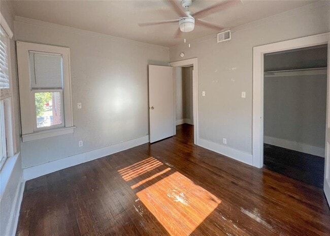 Building Photo - 1808 N Robinson Ave
