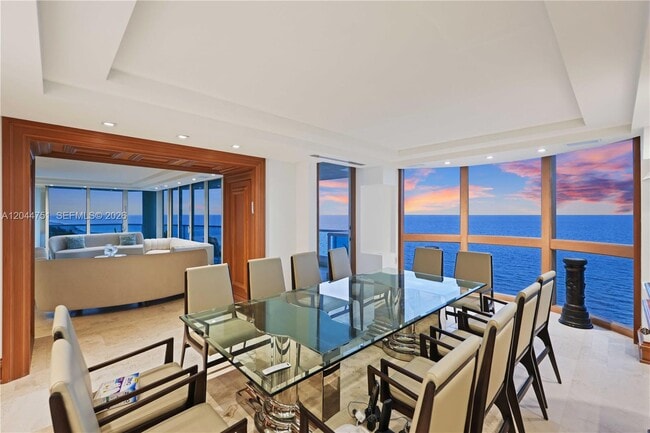 Building Photo - 5025 Collins Ave