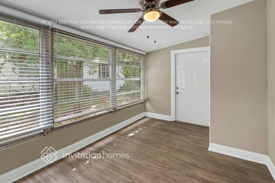 Building Photo - 5226 7th Ave N