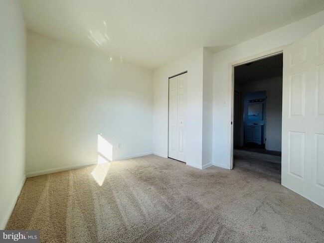 Building Photo - 7 Elk Ln