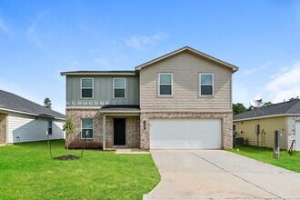 Building Photo - 15657 Briar Frst Dr