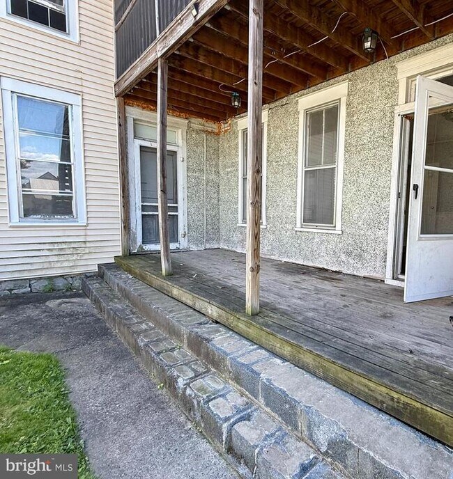 Building Photo - 23 S Carlisle St