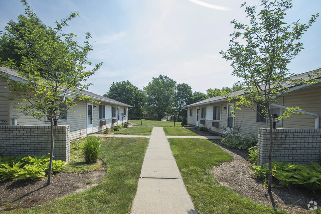 Building Photo - Perry Hills Colony