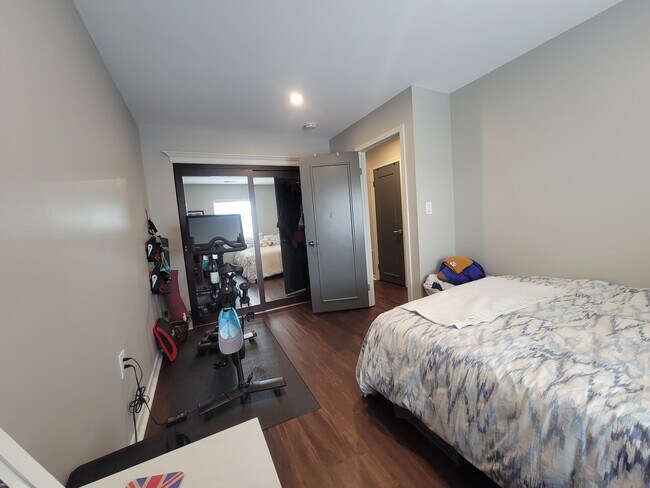 Building Photo - 23 Andrew Pl