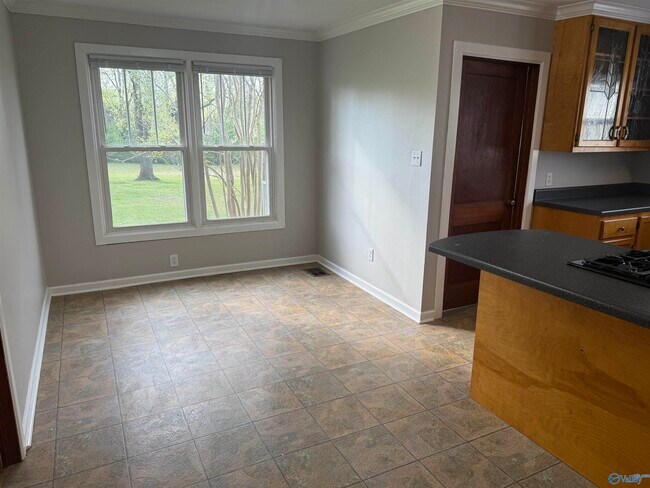 Building Photo - 2302 Andrew Jackson Way NE