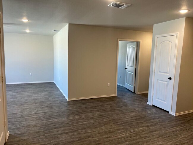 Building Photo - 7441 4th St