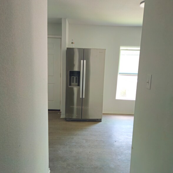 Building Photo - 2826 Alaska Ave