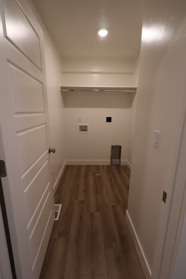 Building Photo - 51 W 440 N