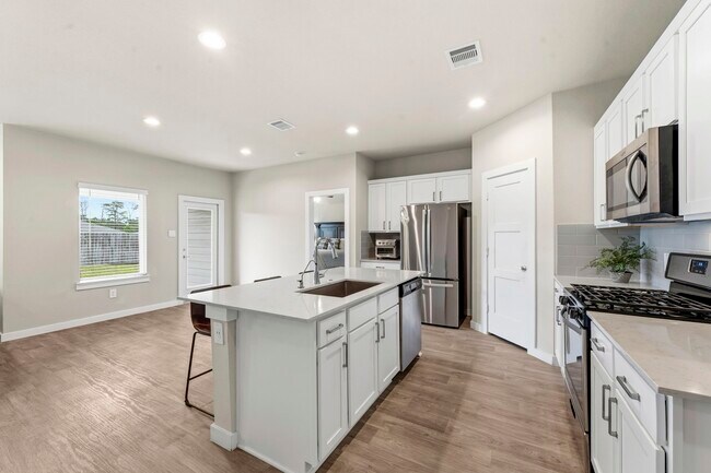 Building Photo - 12119 Bear River Dr