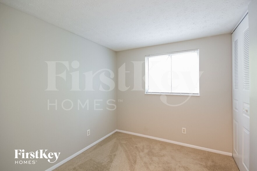 Building Photo - 5225 Martins Crossing Rd